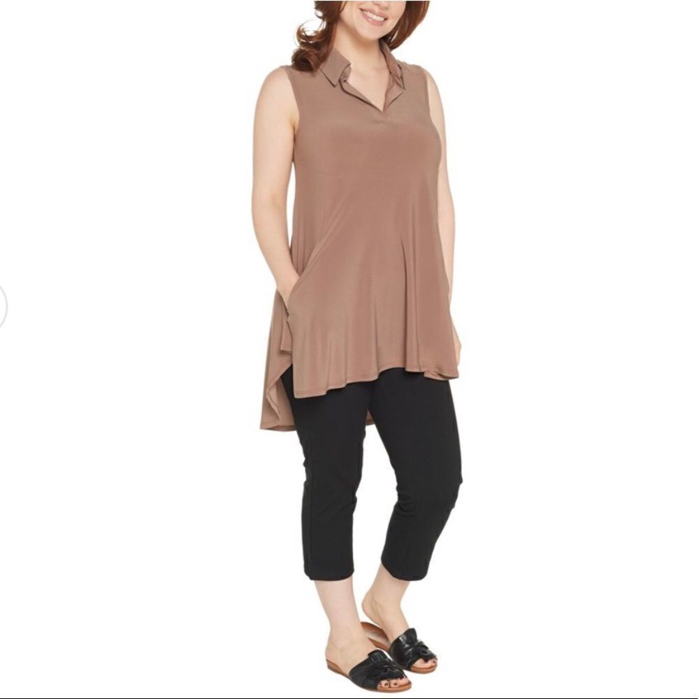 Women with Control Petite Tunic & Crop Pants Set